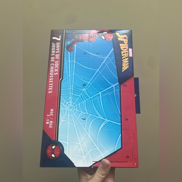 MARVEL SPIDER-MAN  "7 Days of Socks" Advent Calendar Gift Set Size Ages 7-10 NEW - Picture 2 of 8